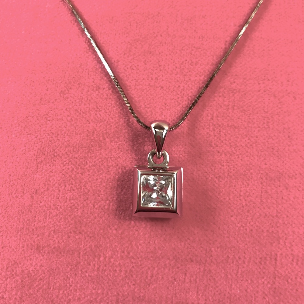 Bezel-set Beauty!
